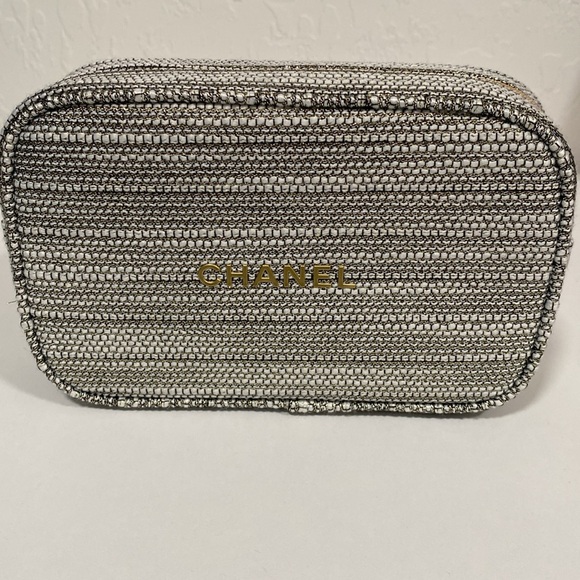 🖤🖤🖤Chanel Cosmetics Bag 🖤🖤🖤 - Picture 2 of 3